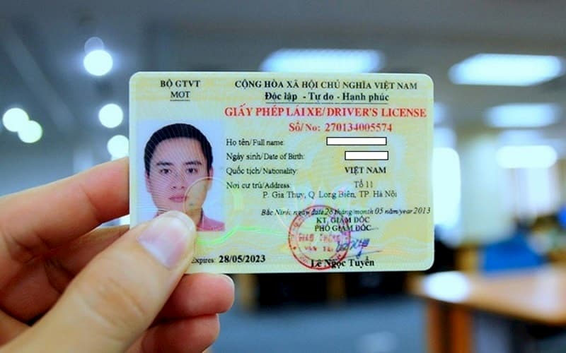 Theo Luật giao thông Việt Nam lỗi không bằng lái xe máy phạt bao nhiêu tiền?